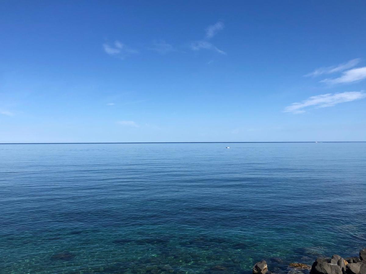 Appartamento Casasolemare Fondachello Fondachello  Kültér fotó